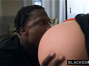BLACKEDRAW curvy hotty bangs big black cock hard On first-ever rendezvous